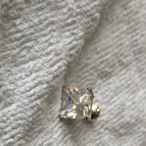 💕Host Pick💕 925 sterling silver sparkly earrings - Picture 6 of 11